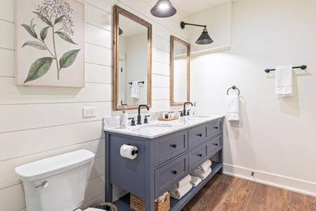 Downtown Luxury Farmhouse Apartment #4 West Dundee Exterior photo